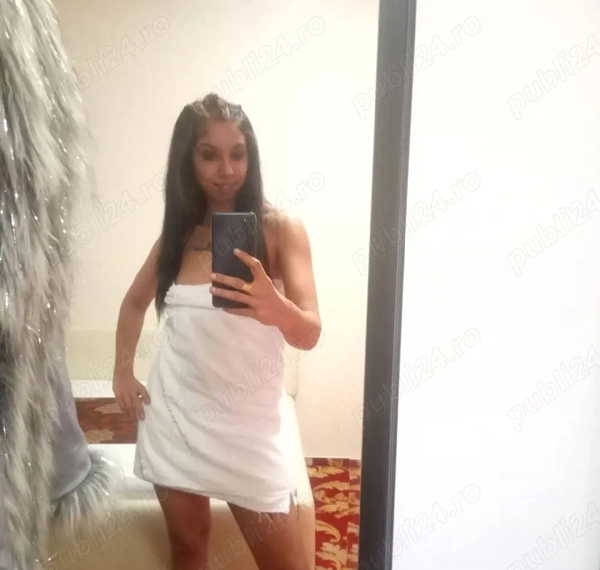 Bruneta sexi - imagine 5