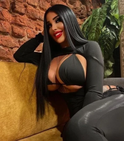 Transexuală Beatrice 24 ani siliconata reala
