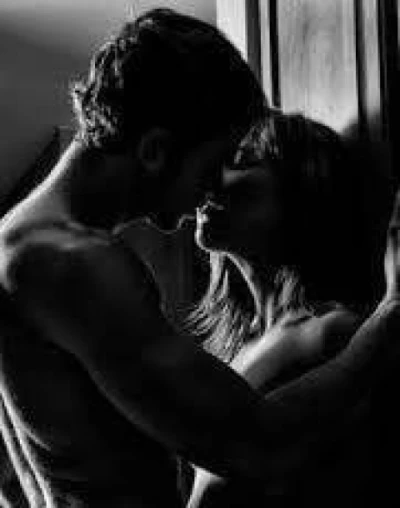 Tanar / Discret / Momente incredibile pentru doamne si domnisoare