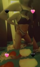 Bruneta sexi și dulce - imagine 4