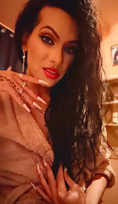 Show webcam incendiar transexual