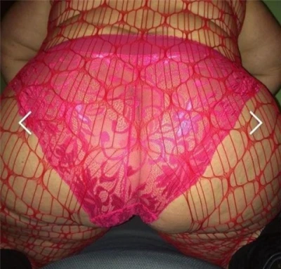 Doamnă matură completă care așteaptă.. 100% Poza reala.