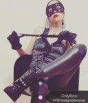 Mistress Goddess Nat for slave - imagine 4