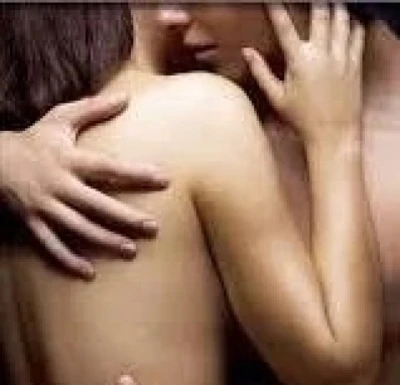 Barbat matur, realizat, caut tanara 18-28 ani cu bun simt de care sa am grija