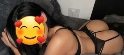 Bruneta Slim Sexy Apetisanta