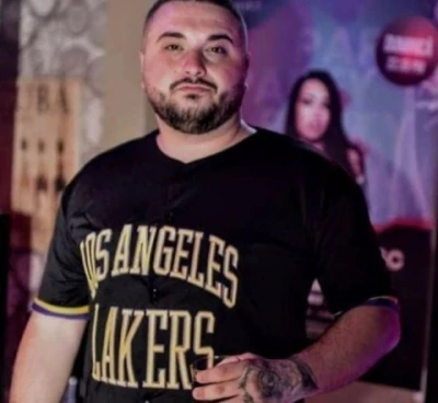 Travestit noua în oraș Farcaș adrian