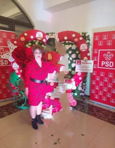 Miniona roșcată/ La mine sau la tine