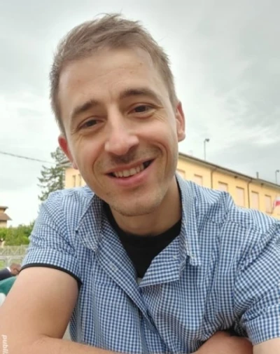 Om de afaceri, caut relație de durat eventual c s torie