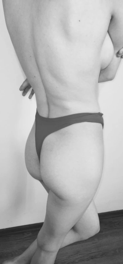 Buna sunt Alina, new