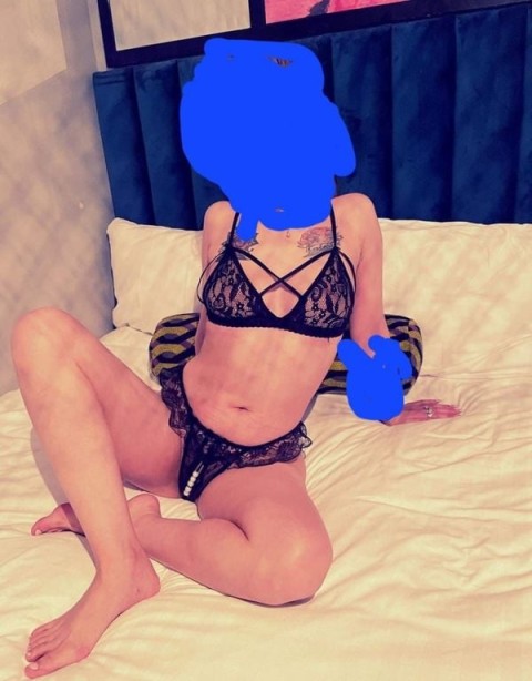 Bună ma numesc ARIANA