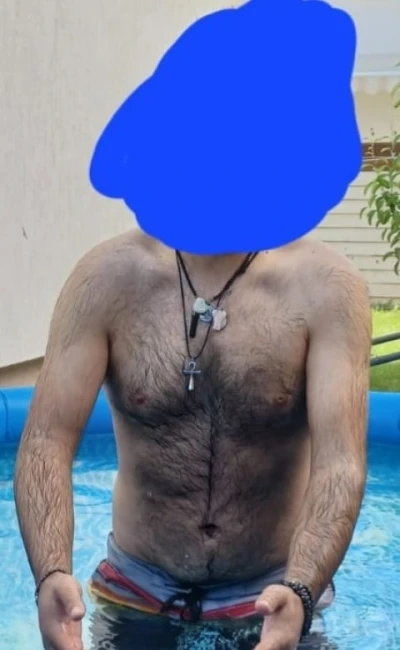 Cuplu tanar ea 33 ani eu 30 ani cautam fata bisexuala