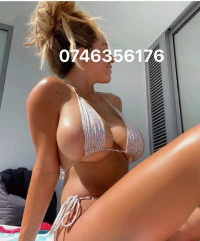 Blonda noua in oras pt cateva zile .