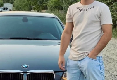 Tânăr dedicat fanteziilor