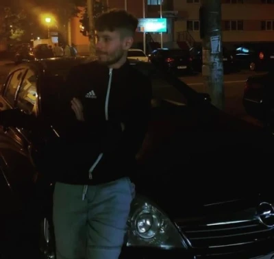 Tânăr 25 de ani caut fata/femeie pentru întâlniri