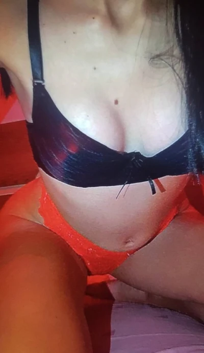 Buna sunt Ruxx, Noua in domeniu