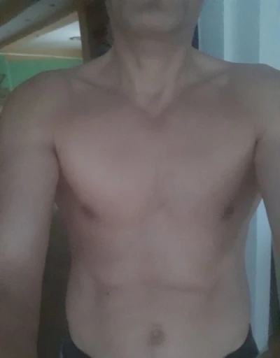 Caut partenera distinsa !