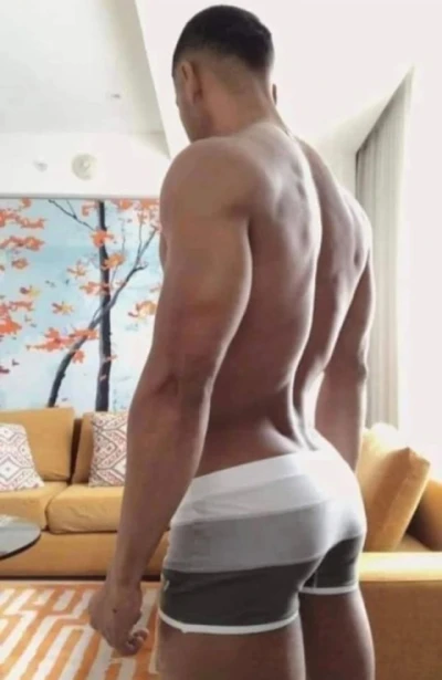 Gigolo pentru doamne