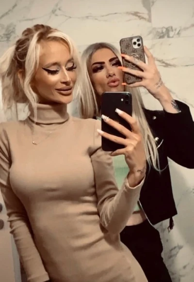 Cuplu Trans & fata <3 blondie