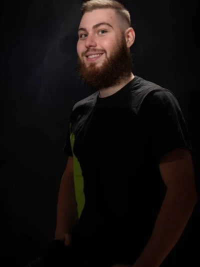 Caut fata pentru căsătorie