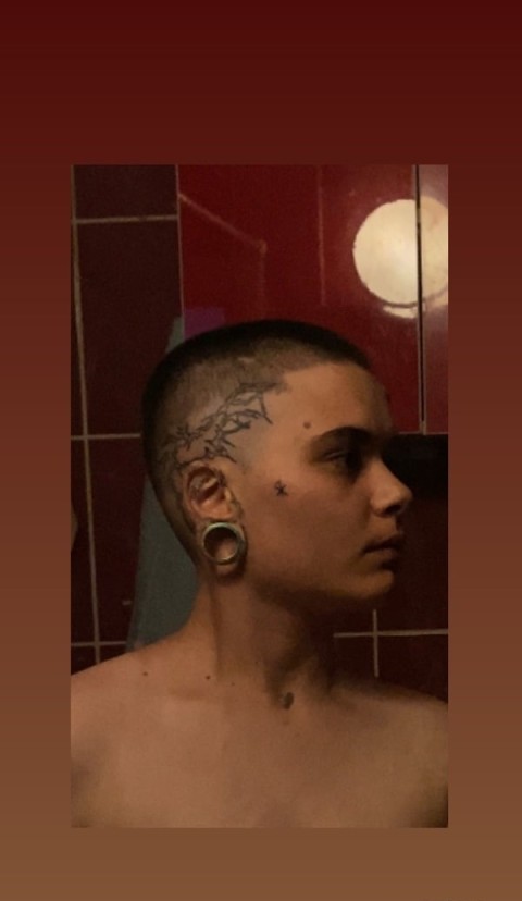 Băiat Trans - Simon Trouble