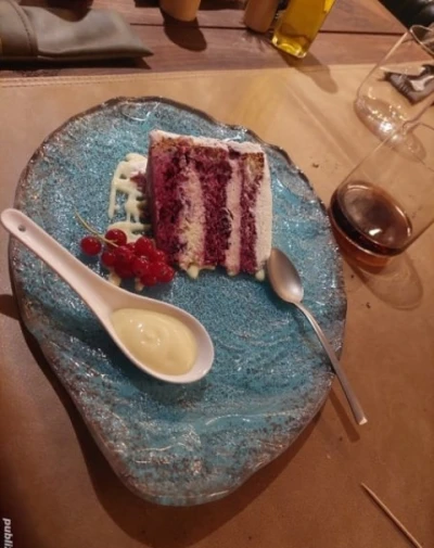 Antreprenor 37 Ani caut o Doamna Plinuta Grasuta