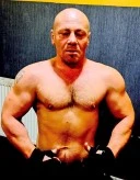 Cuplu domn matur puștoaică 18 ani - imagine 1