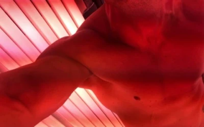 Tânăr, atletic, cu bun simt...un bărbat dotat, la propriu cât și la figurat