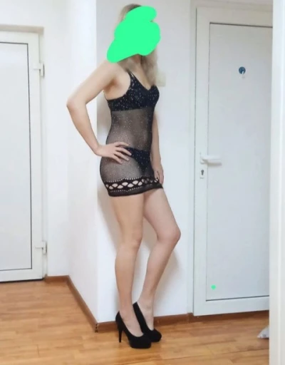 Buna tuturor, sunt Erika