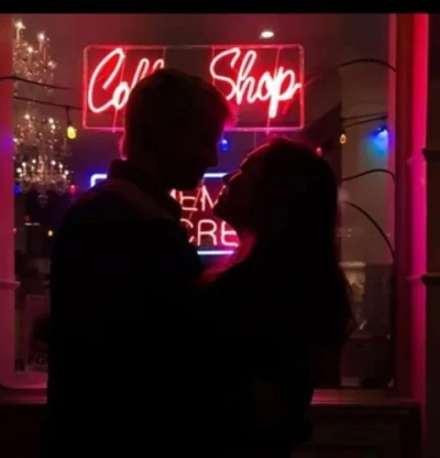 Tanar caut cuplu sau doamne