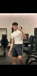 Baiat caut baiat. - imagine 2