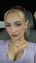 Buna sunt Ruxandra si sunt noua in oras - imagine 1