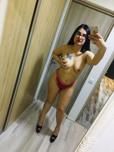 💋Bună sunt nouă pe aici💋