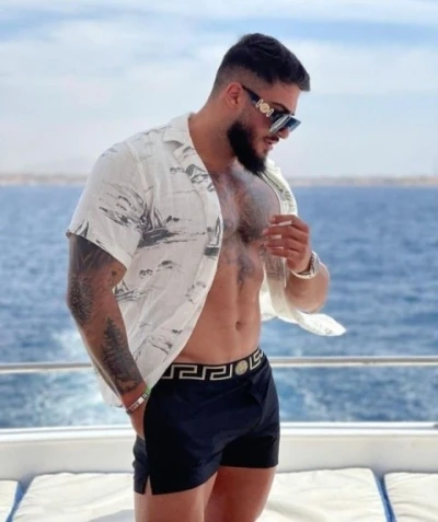 Adrian cuceritorul vostru