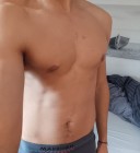 Tânăr versatil pentru bărbați - imagine 2