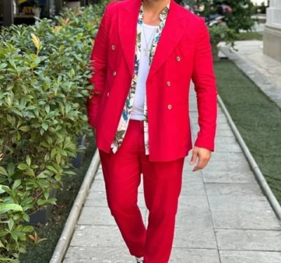 Tanar 21 de ani bine dotat ofer servicii doamnelor si domnișoarelor