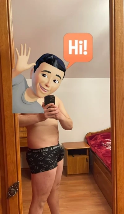 Bună sunt Andrei și am 25 de ani