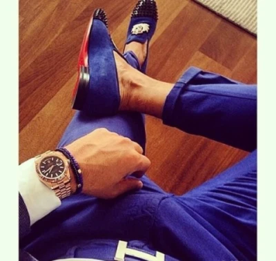 Tip drăguț sociabil pasional discret tandru...