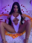 Bruneta sexy 2 zile in orasul tau - imagine 1