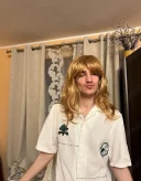 Blonă singura în căutare de experiente - imagine 2