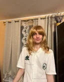 Blonă singura în căutare de experiente - imagine 3