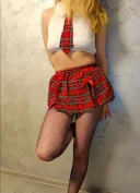 Noua la tine in oraș. 19 ani - imagine 3