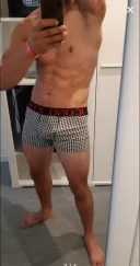 Tânăr atractiv - imagine 5