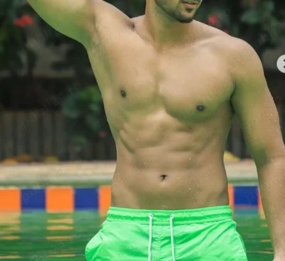 Barbat dotat pentru distractii si relaxare