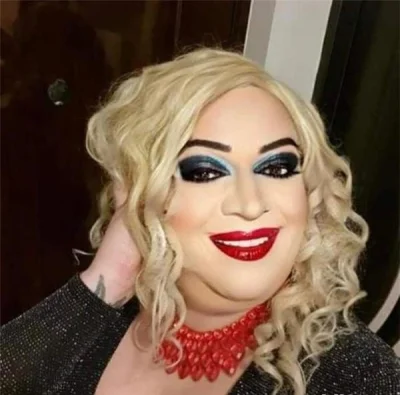 Experienta face diferenta !!! Transsexuala matura dulce și pasionala