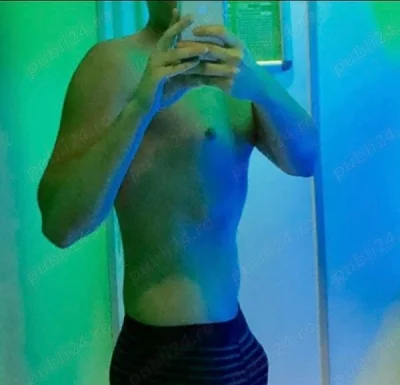 Băiat activ discret gay cu poze reale 100%, nu ezitați să mă suni