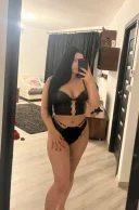 Voluptoasa cu forme - imagine 1