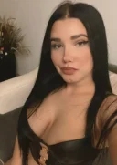 Voluptoasa cu forme - imagine 4