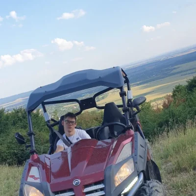 Ofer sarutari atingeri  peste tot  domnisorelor  si domnelor profil real 100%100%