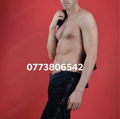 Tanar 26 ani 190 cm 73 kg dotat la mine sau la hotel