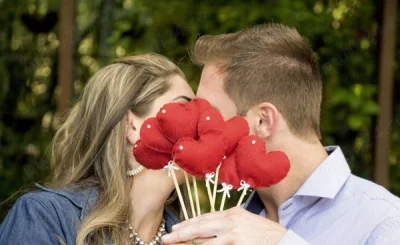 Cuplu discret caută parteneră